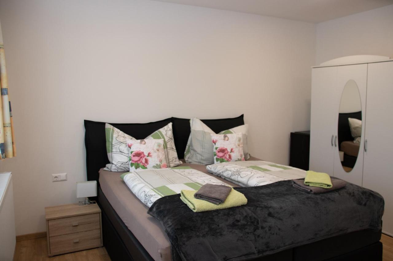 Die Schlafstube - Bed & Breakfast เซลท์เว็ก ภายนอก รูปภาพ