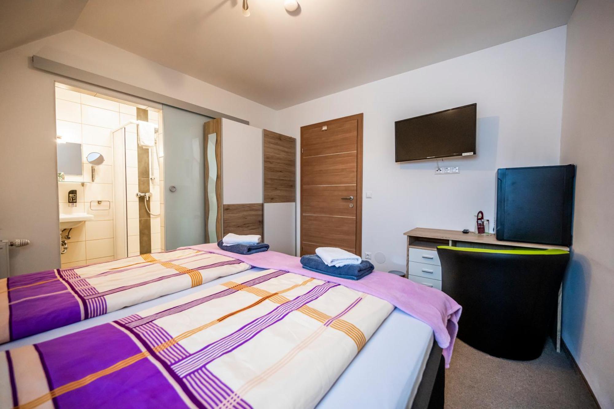 Die Schlafstube - Bed & Breakfast เซลท์เว็ก ภายนอก รูปภาพ