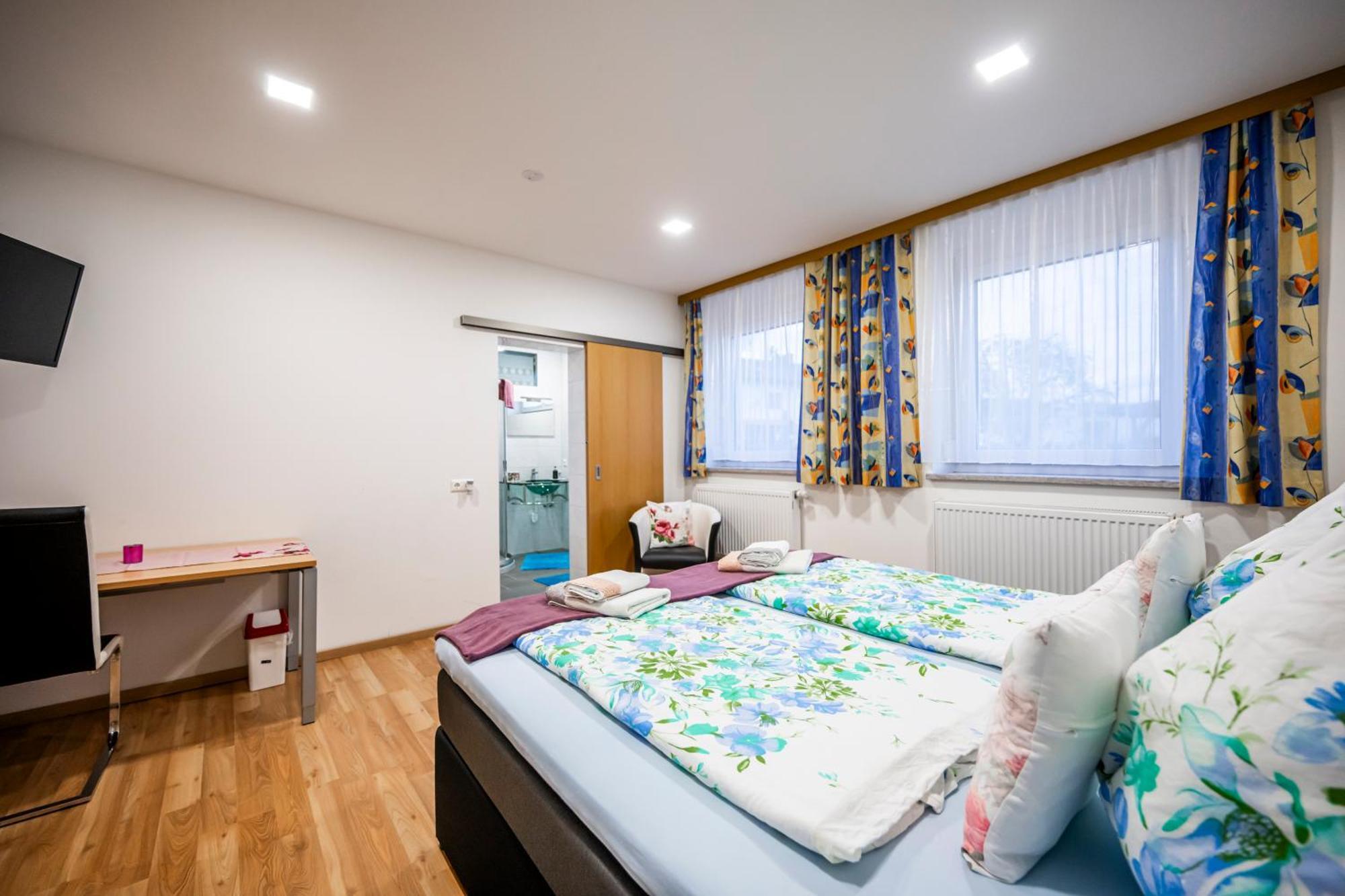 Die Schlafstube - Bed & Breakfast เซลท์เว็ก ภายนอก รูปภาพ