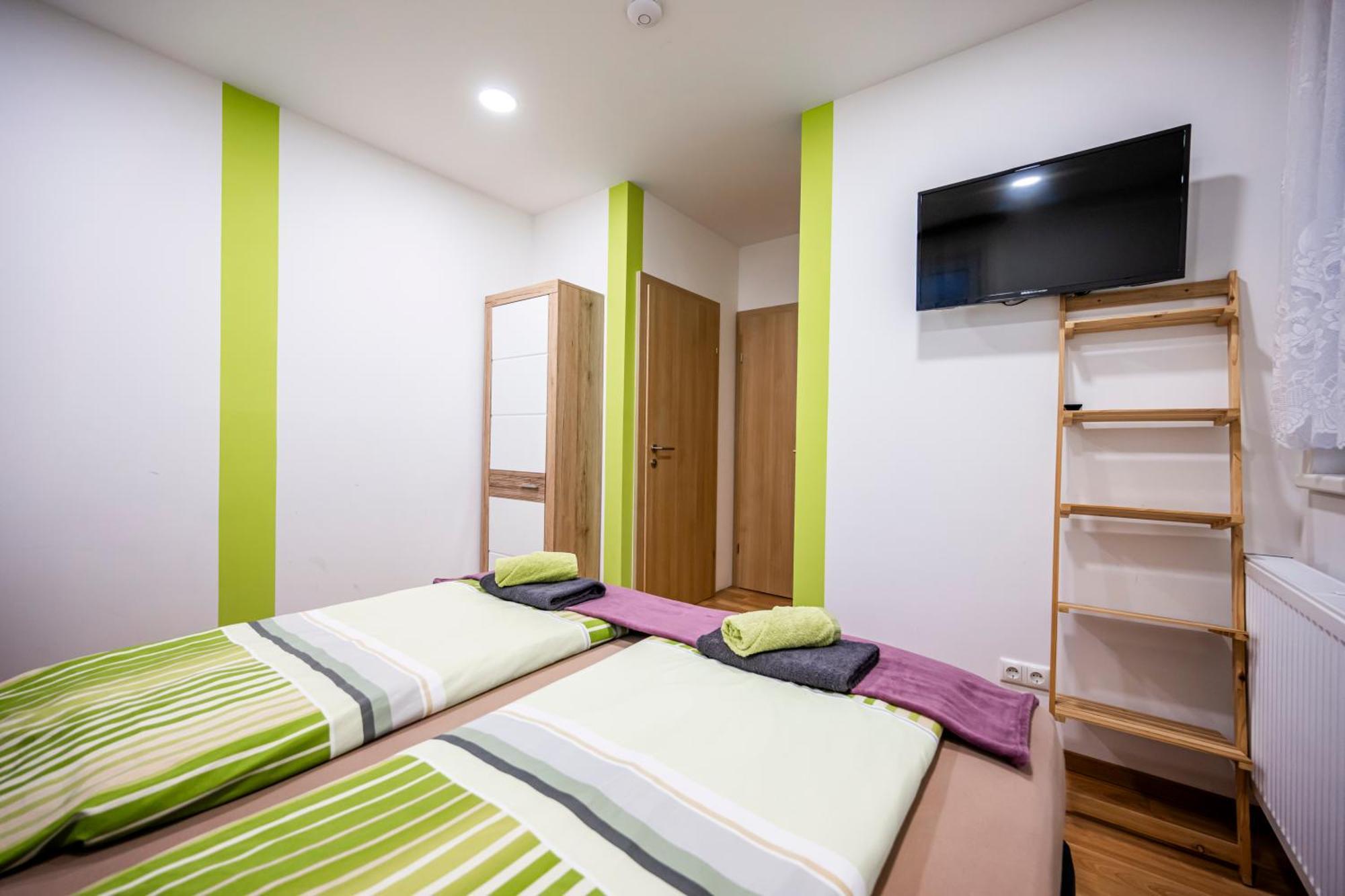Die Schlafstube - Bed & Breakfast เซลท์เว็ก ภายนอก รูปภาพ